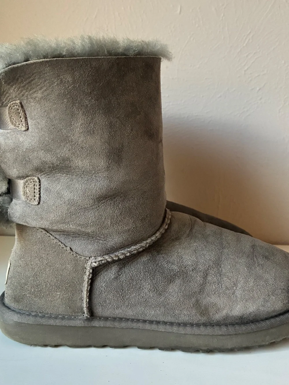 UGG Bailey Bow II Boots – Gray Suede | Women's Size 9 | Genuine Sheepskin